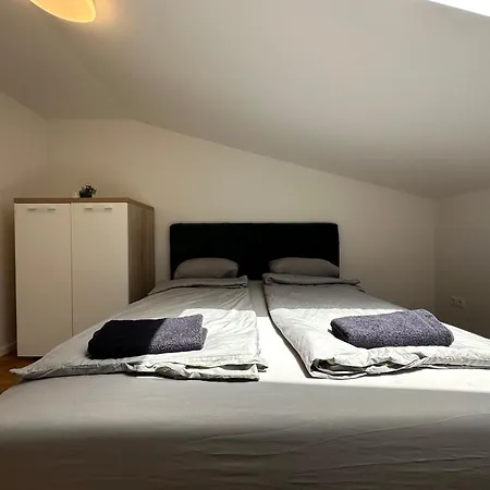Apartment Lejna By Ben&Co